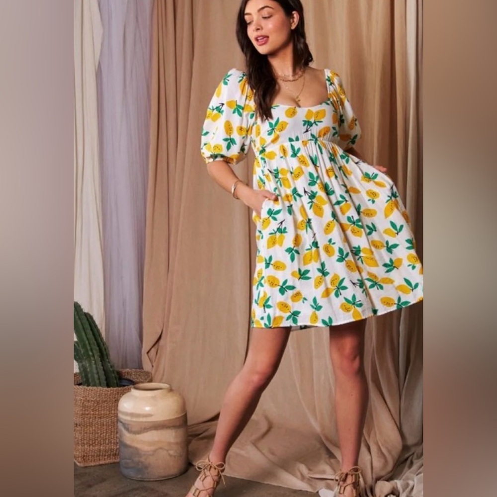 Davi & Dani Lemon Print Dress - Size small